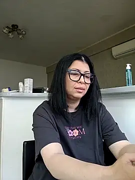 Snapshot of Milf_Abigail chatting on June 3, 2026, 3:29 am Milf Abigail online show from June 3, 2026, 3:29 am