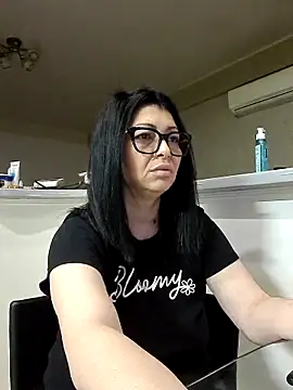 Snapshot of Milf_Abigail chatting on March 7, 2026, 2:18 am Milf Abigail online show from March 7, 2026, 2:18 am