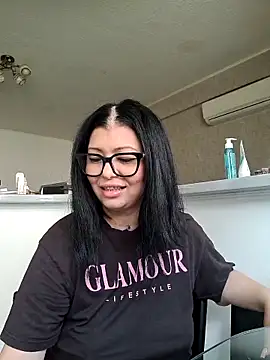 Snapshot of Milf_Abigail chatting on July 1, 2026, 7:20 am Milf Abigail online show from July 1, 2026, 7:20 am