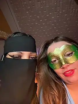 Snapshot of ORLA86 chatting on November 22, 2025, 10:19 pm ORLA86 online show from November 22, 2025, 10:19 pm