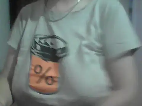 Snapshot of AnaXBerry chatting on June 8, 2026, 5:35 pm AnaXBerry online show from June 8, 2026, 5:35 pm