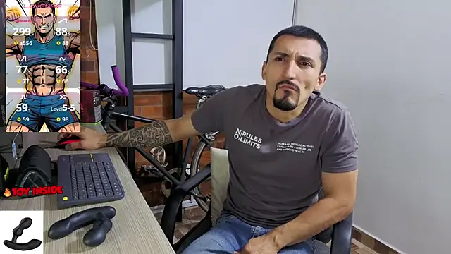 Snapshot of Marck_Muscle chatting on July 26, 2026, 11:44 pm Marck Muscle online show from July 26, 2026, 11:44 pm