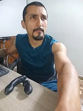 Snapshot of Marck_Muscle chatting on July 3, 2026, 1:12 am Marck Muscle online show from July 3, 2026, 1:12 am