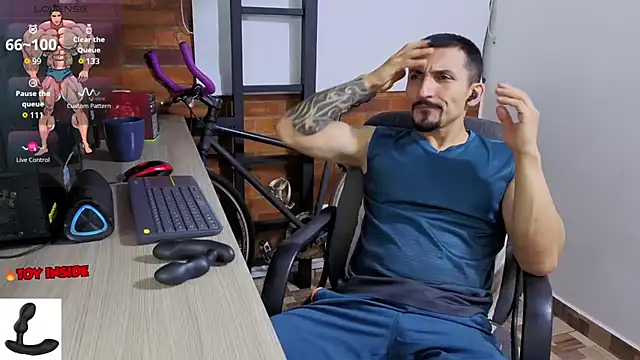 Snapshot of Marck_Muscle chatting on July 22, 2026, 11:40 pm Marck Muscle online show from July 22, 2026, 11:40 pm