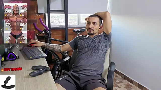 Snapshot of Marck_Muscle chatting on June 23, 2026, 10:52 pm Marck Muscle online show from June 23, 2026, 10:52 pm