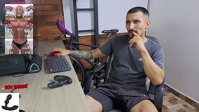 Snapshot of Marck_Muscle chatting on July 8, 2026, 12:13 am Marck Muscle online show from July 8, 2026, 12:13 am