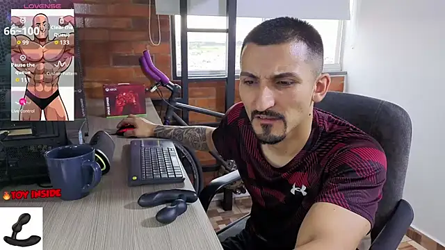 Snapshot of Marck_Muscle chatting on July 9, 2026, 10:20 pm Marck Muscle online show from July 9, 2026, 10:20 pm
