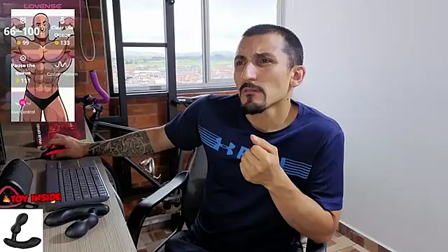 Snapshot of Marck_Muscle chatting on June 30, 2026, 10:43 pm Marck Muscle online show from June 30, 2026, 10:43 pm