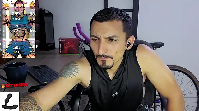 Snapshot of Marck_Muscle chatting on August 5, 2026, 11:43 pm Marck Muscle online show from August 5, 2026, 11:43 pm