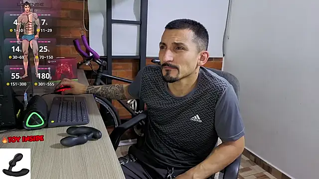 Snapshot of Marck_Muscle chatting on July 16, 2026, 11:46 pm Marck Muscle online show from July 16, 2026, 11:46 pm