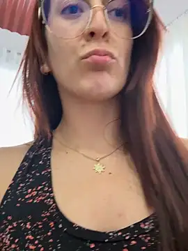 Snapshot of Buttyy_Cherry chatting on January 6, 2026, 7:40 pm Buttyy Cherry online show from January 6, 2026, 7:40 pm