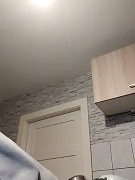 Snapshot of Isabella_Geney chatting on December 17, 2025, 2:44 pm Isabella Geney online show from December 17, 2025, 2:44 pm