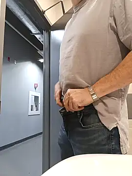 massive cum online show from November 5, 2025, 12:36 am