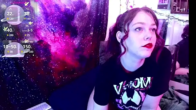 Snapshot of EverlyEster chatting on February 2, 2025, 7:41 am EverlyEster online show from February 2, 2025, 7:41 am