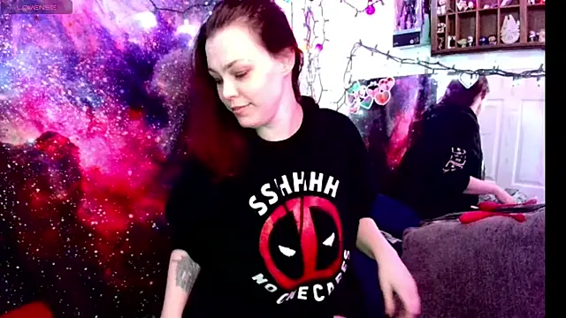 Snapshot of EverlyEster chatting on January 26, 2025, 6:59 am EverlyEster online show from January 26, 2025, 6:59 am