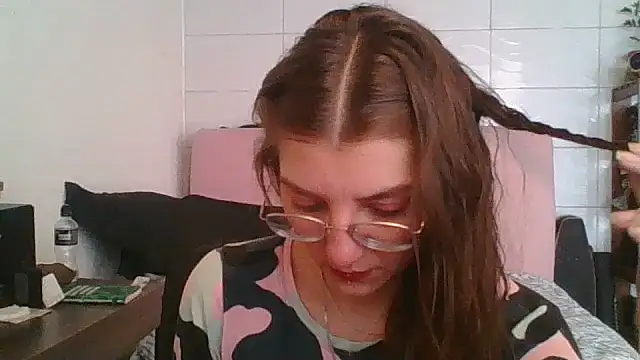 SweetyBabyDemon online show from October 6, 2025, 2:07 pm