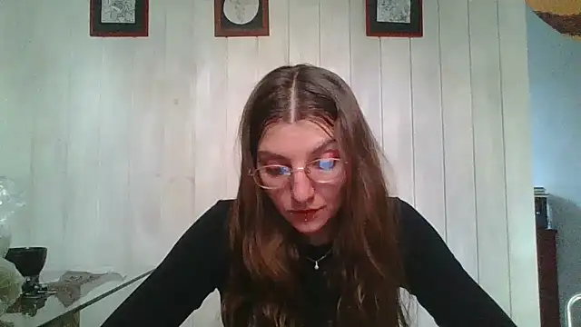 SweetyBabyDemon online show from July 16, 2026, 5:43 pm