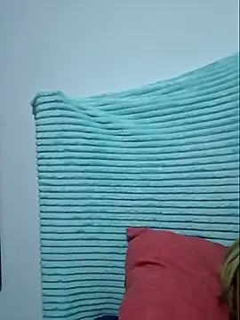 gatadeojosclaros online show from March 2, 2025, 2:41 am