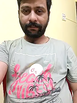 GlassBarge9 online show from October 3, 2025, 5:03 pm