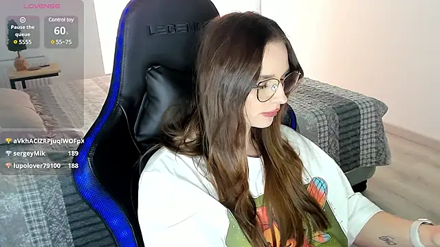 MCfly 11 online show from February 9, 2025, 7:48 am