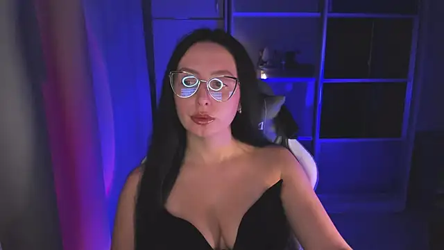 Christy Calypso online show from October 16, 2025, 3:42 pm