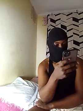 StallionPiper12 online show from April 28, 2026, 7:18 pm