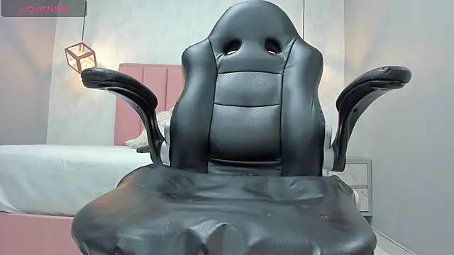 chelsyquinn online show from February 20, 2026, 7:10 am