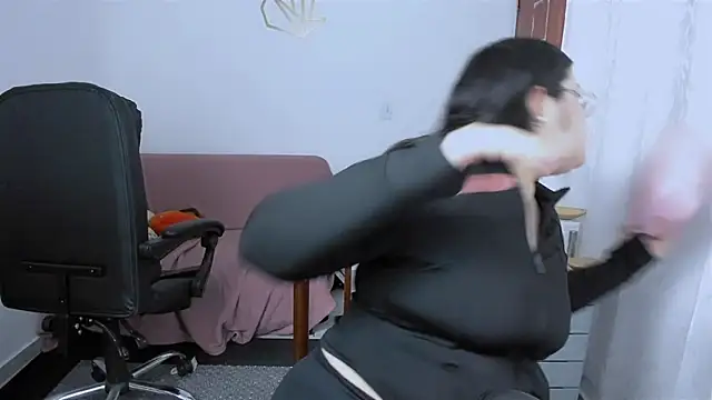 Aria Fullbuster online show from December 5, 2025, 8:50 pm