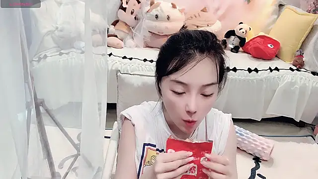 AKiKi711 online show from July 22, 2026, 5:09 am