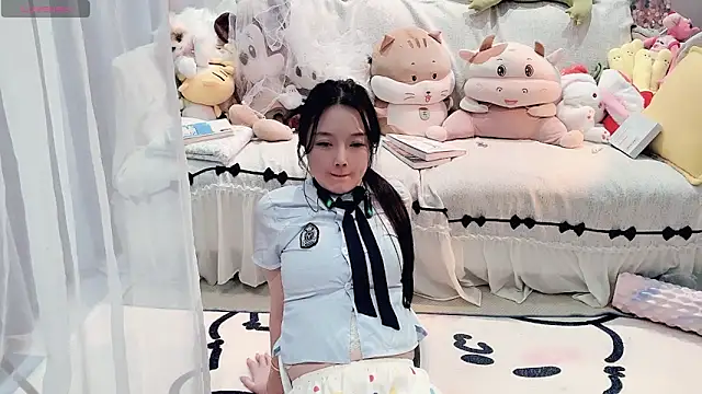 AKiKi711 online show from April 30, 2026, 4:47 pm
