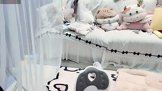 AKiKi711 online show from May 30, 2026, 5:03 am