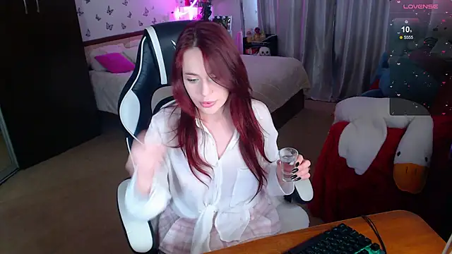 Snapshot of Sidney_blush chatting on March 6, 2026, 6:30 am Sidney blush online show from March 6, 2026, 6:30 am