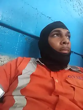 lapercataa online show from March 10, 2025, 9:29 pm