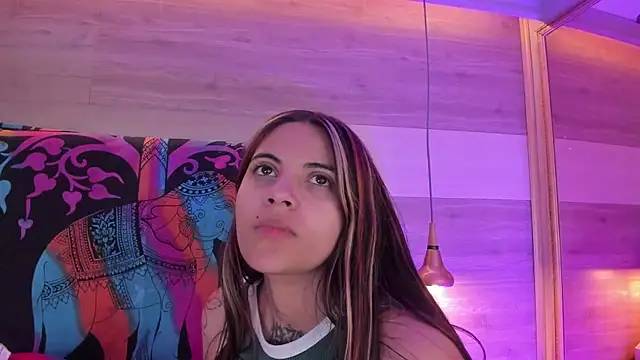 Cori Paige online show from May 5, 2026, 4:04 am