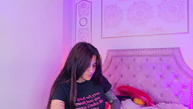 Snapshot of Cori_Paige chatting on February 20, 2026, 4:20 am Cori Paige online show from February 20, 2026, 4:20 am