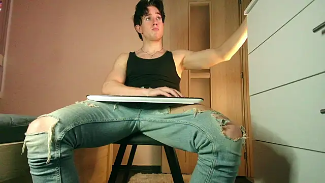 ChristianLevine  online show from July 8, 2026, 5:35 pm