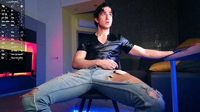 ChristianLevine  online show from June 7, 2026, 8:14 pm