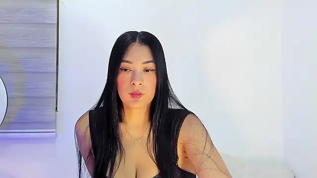 bella hadid1  online show from March 4, 2026, 4:53 am