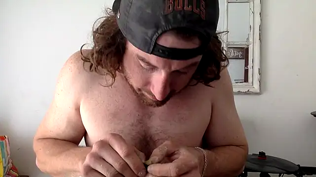 Snapshot of sirchubster chatting on April 8, 2026, 7:37 pm sirchubster online show from April 8, 2026, 7:37 pm