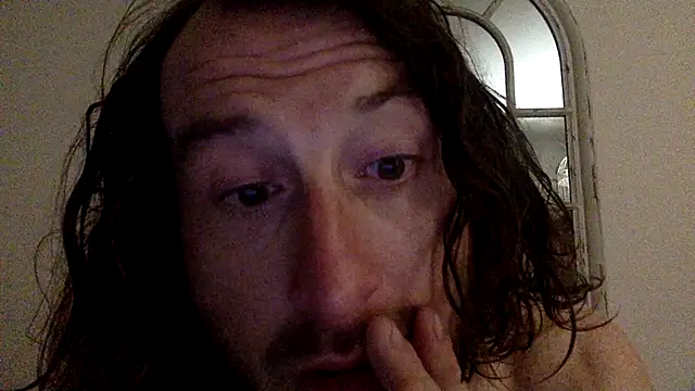 Snapshot of sirchubster chatting on May 11, 2026, 2:35 am sirchubster online show from May 11, 2026, 2:35 am