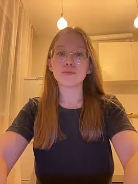 Eva Weyne online show from September 14, 2025, 7:47 pm