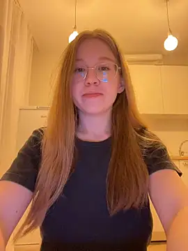 Eva Weyne online show from November 18, 2025, 8:23 pm