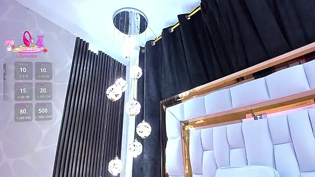 Snapshot of SarayRoyse chatting on March 8, 2026, 7:50 pm SarayRoyse online show from March 8, 2026, 7:50 pm