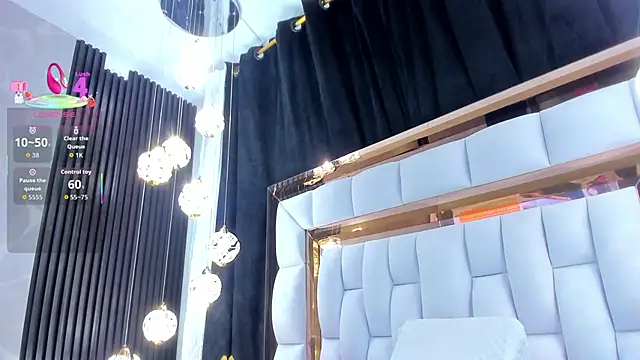 SarayRoyse online show from November 10, 2025, 7:41 pm