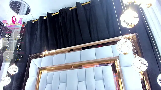 SarayRoyse online show from September 23, 2025, 7:32 pm