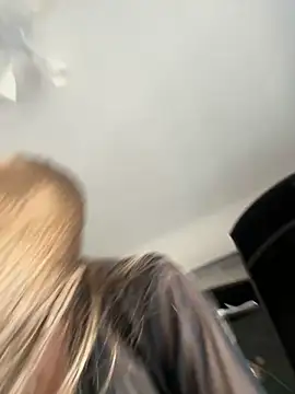 Sweet  Milly online show from June 17, 2026, 2:05 pm