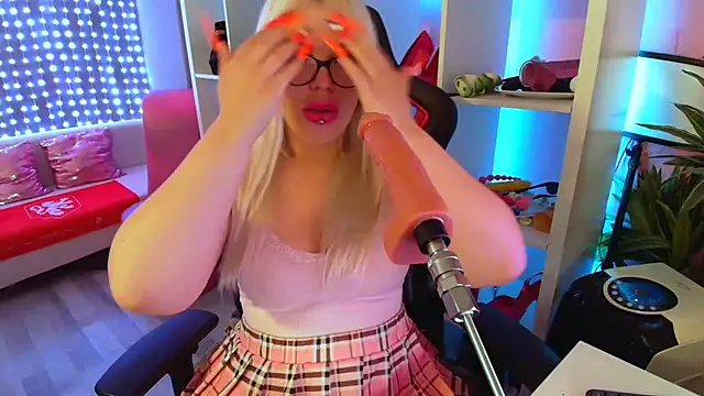 MariellaSun  online show from July 12, 2026, 8:48 am