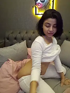 Esmertarcinim online show from March 11, 2026, 3:39 pm