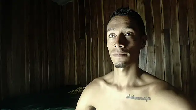 Snapshot of DEMARCOUS_NM chatting on November 24, 2025, 6:30 pm DEMARCOUS NM online show from November 24, 2025, 6:30 pm