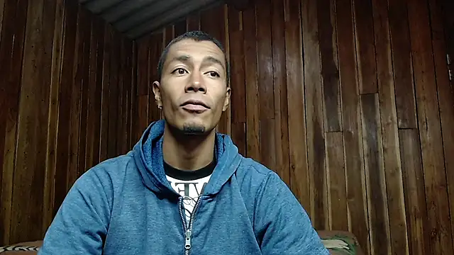 Snapshot of DEMARCOUS_NM chatting on October 21, 2025, 10:20 pm DEMARCOUS NM online show from October 21, 2025, 10:20 pm